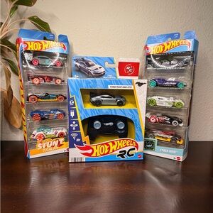 Hot Wheels the bundle and RC remote control Stunt tracks and cyber Noir